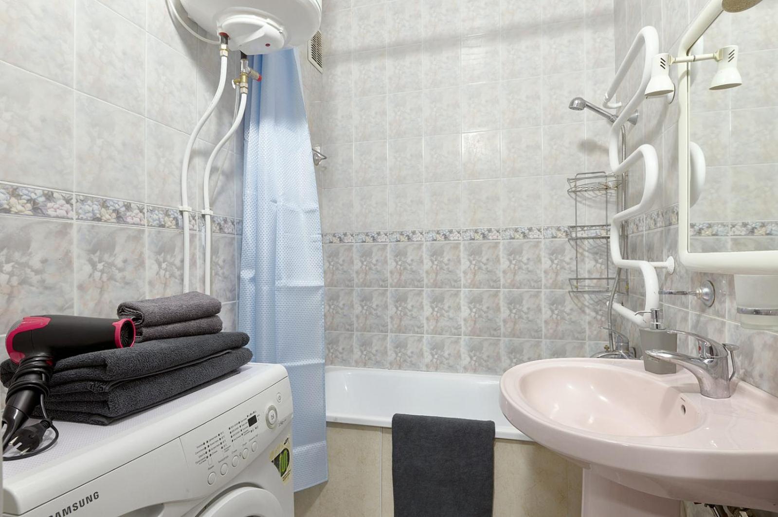 V80-28 SUPER LOFT - THREE 3 NEW BEDROOMS 100m2 MAIN STREET APART FOR BIG COMPANY, GOOD VIEW ON OLYMPIC STADIUM, Velyka Vasylkivska St, 80 Kiev Exteriör bild
